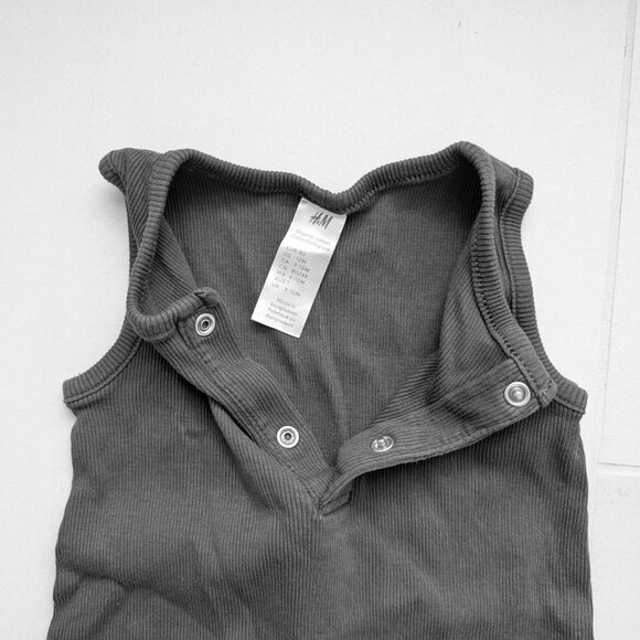 (4/$20) H&M - Ribbed Cotton Romper Suit - Picture 5 of 7